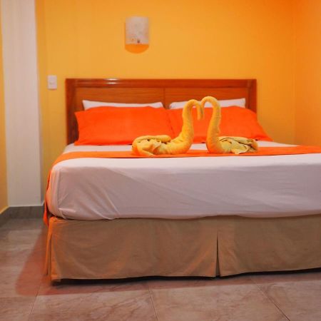 Hostal Espana Puerto Ayora  Bagian luar foto