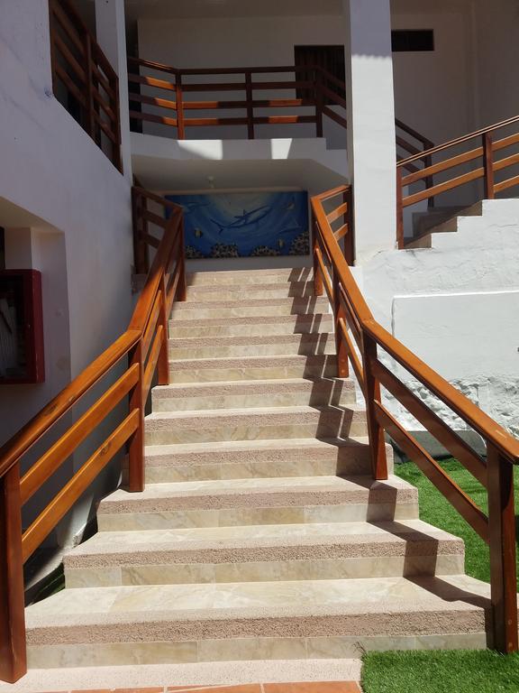 Hostal Espana Puerto Ayora  Bagian luar foto