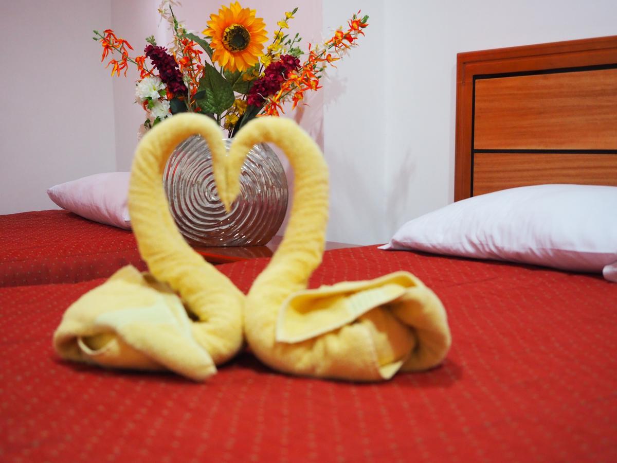 Hostal Espana Puerto Ayora  Bagian luar foto