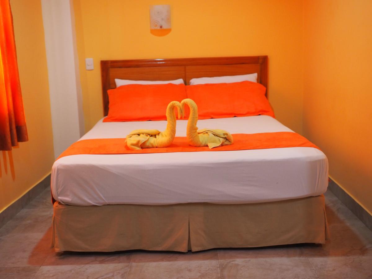 Hostal Espana Puerto Ayora  Bagian luar foto