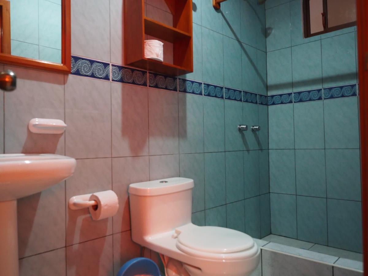 Hostal Espana Puerto Ayora  Bagian luar foto