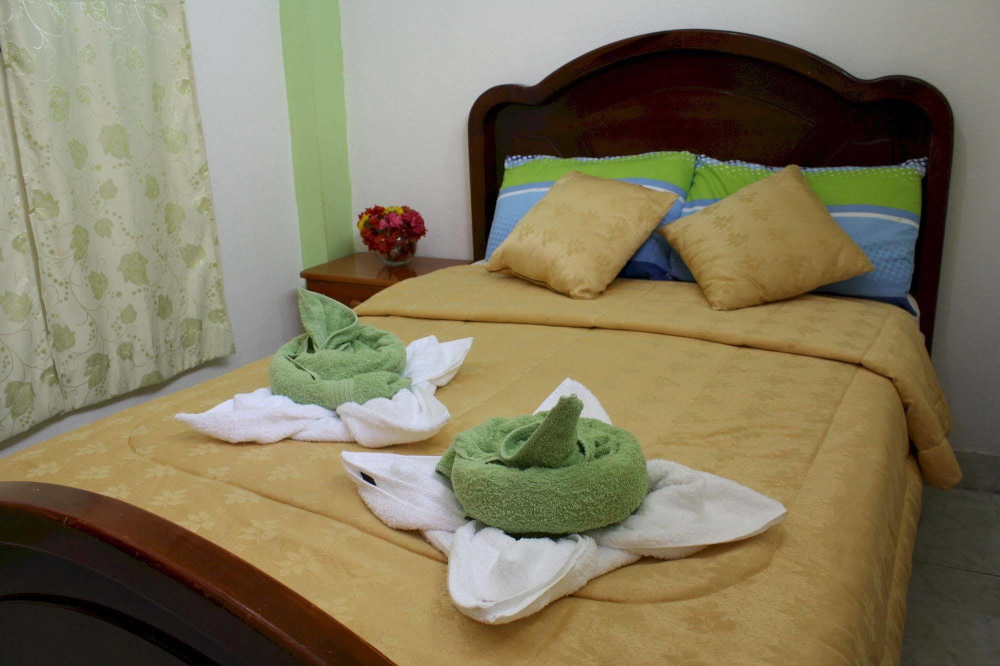 Hostal Espana Puerto Ayora  Bagian luar foto