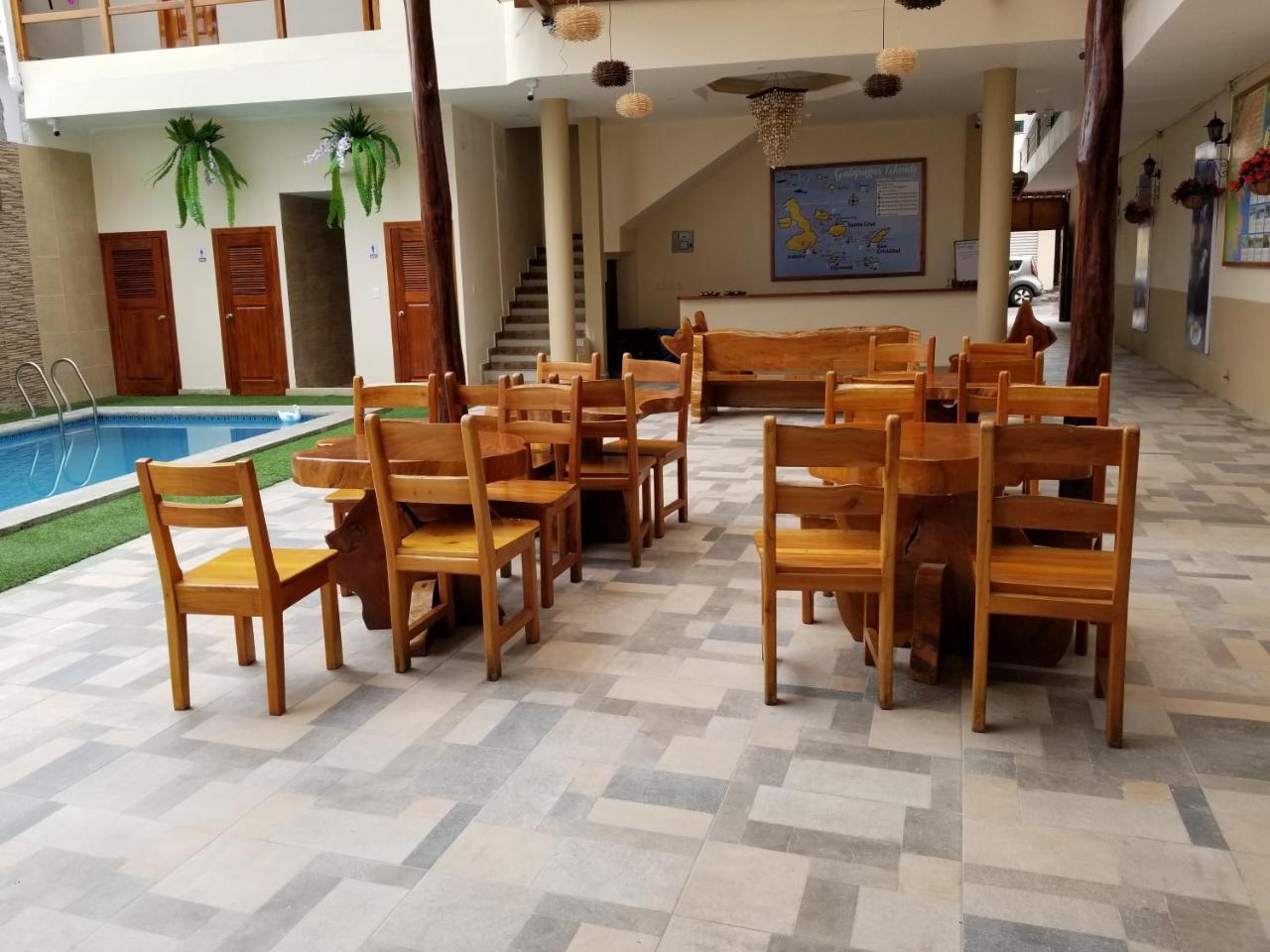 Hostal Espana Puerto Ayora  Bagian luar foto