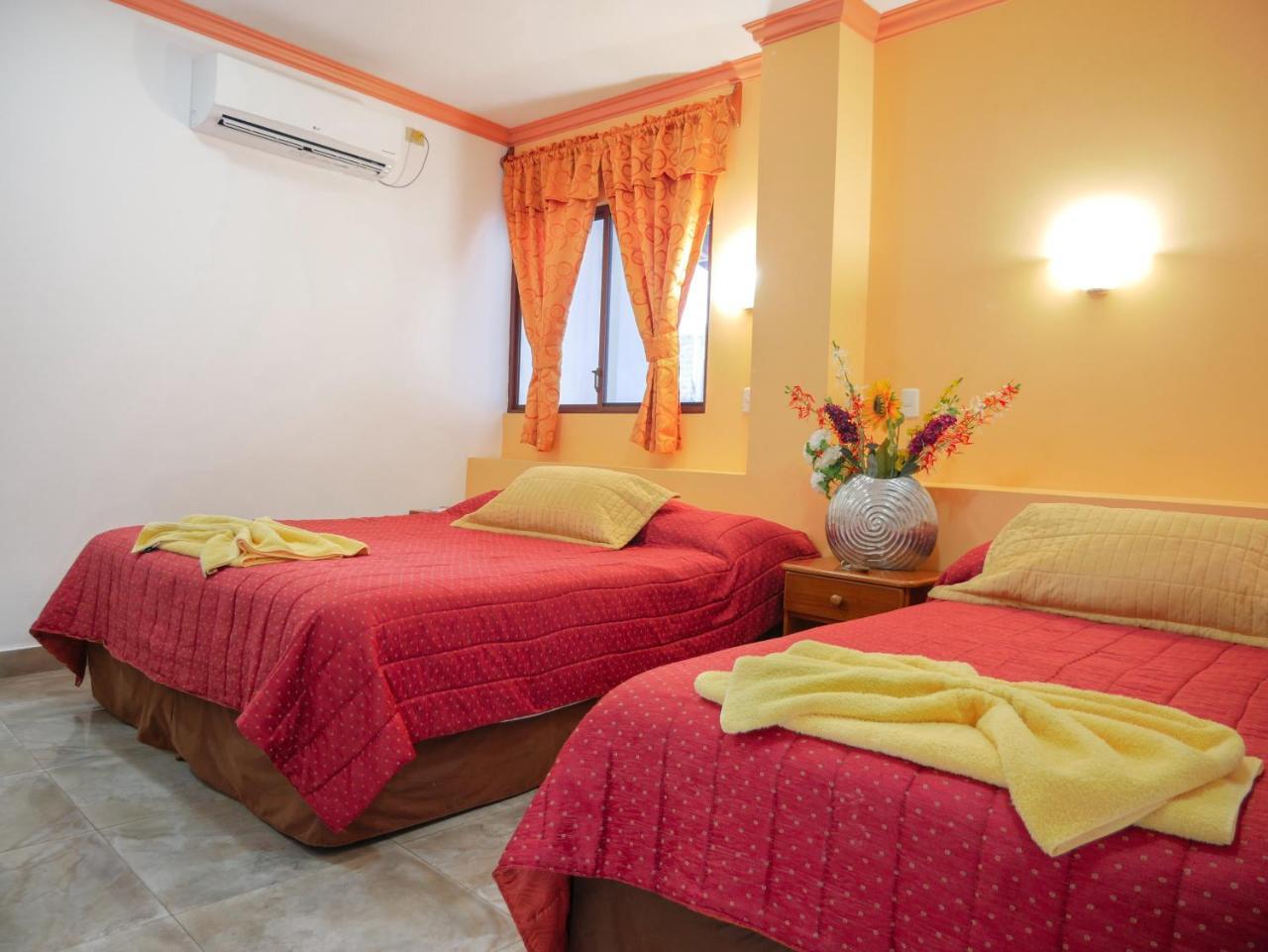 Hostal Espana Puerto Ayora  Bagian luar foto