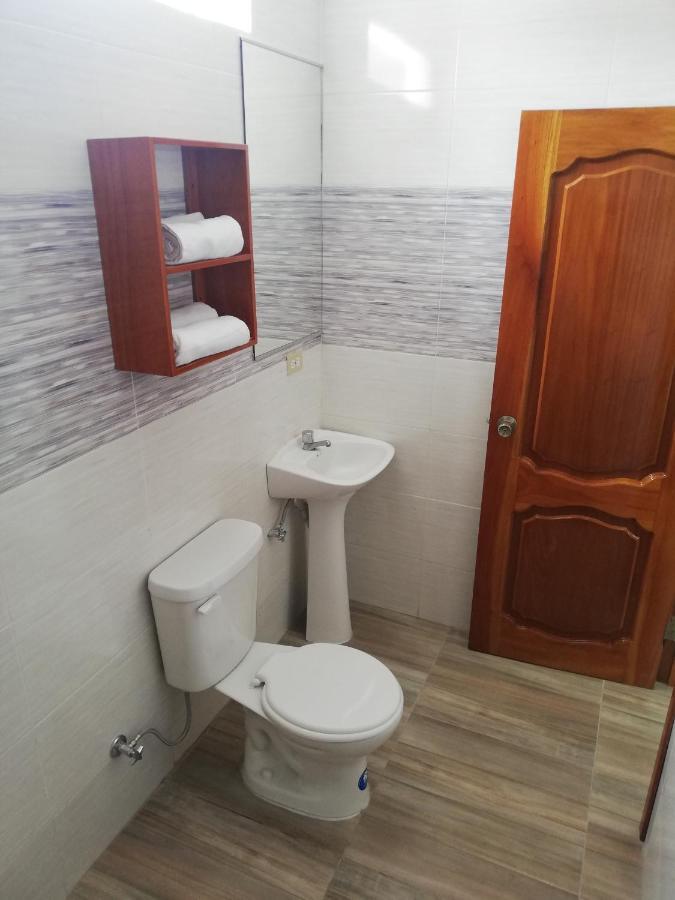 Hostal Espana Puerto Ayora  Bagian luar foto