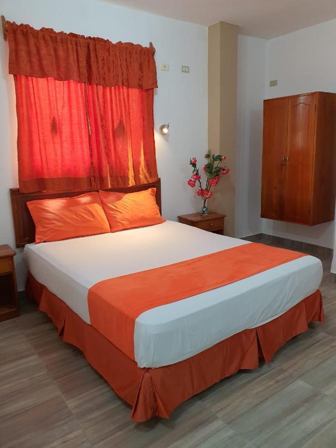 Hostal Espana Puerto Ayora  Bagian luar foto
